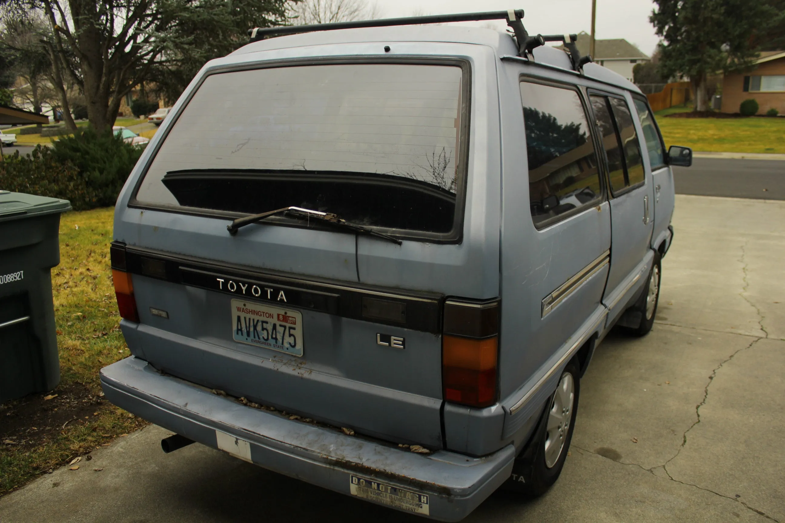 1989 Toyota Van Wagon - Vintage Camper Space Cruiser - Original Dual Sunroofs