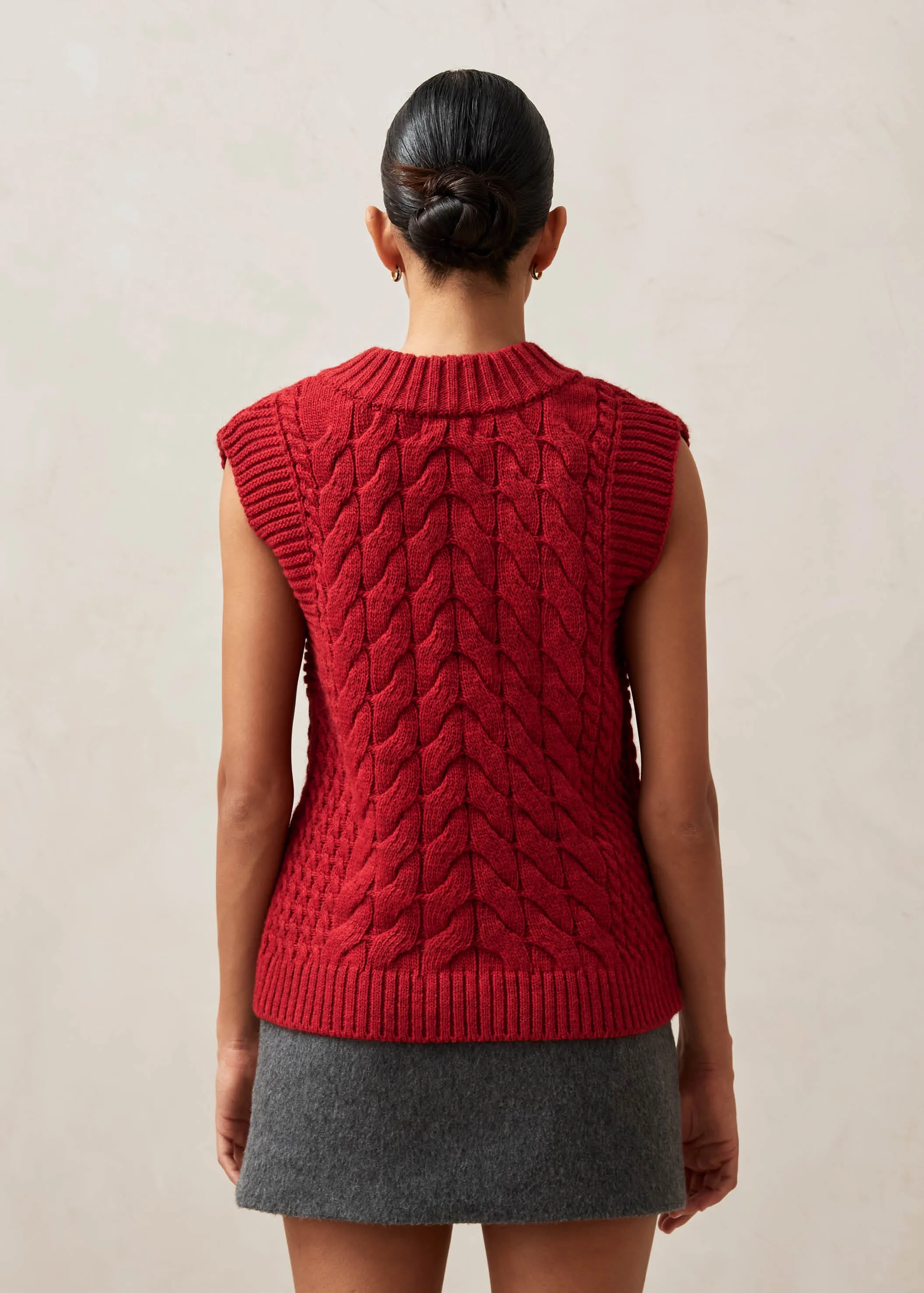 Cosy Red Tricot Vest