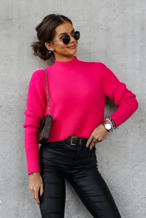 Maglione oversize a collo alto fucsia in filato soffice con collo e polsini alti a coste